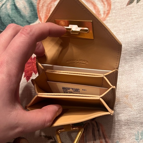 Bottega Veneta NIB Intrecciato Calf Leather Card Holder Almond Beige - Picture 5 of 6